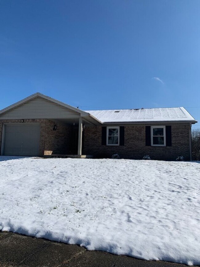 Building Photo - 3 Bedroom, 2 Bathroom in Lexington!