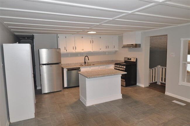 Photo - 4930 Ward Rd