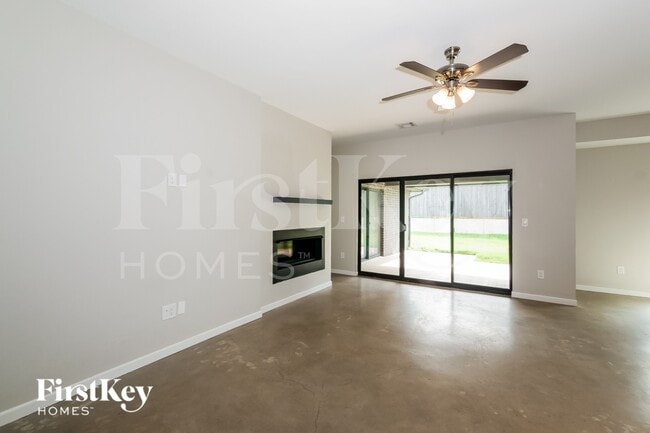 Photo - 15940 Aparados Wy