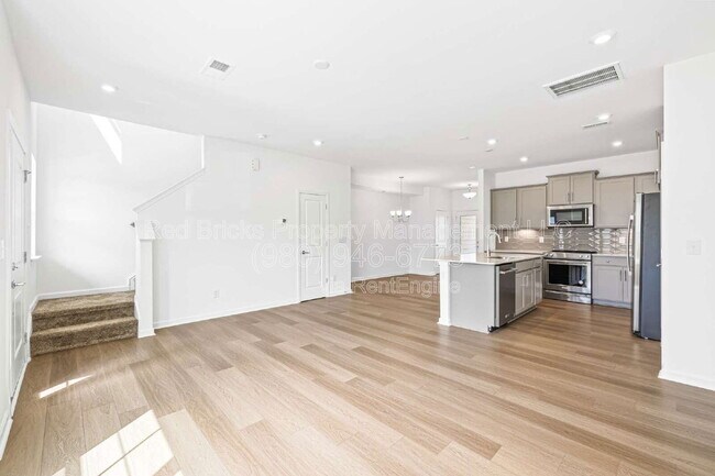 Photo - 16341 Leading St