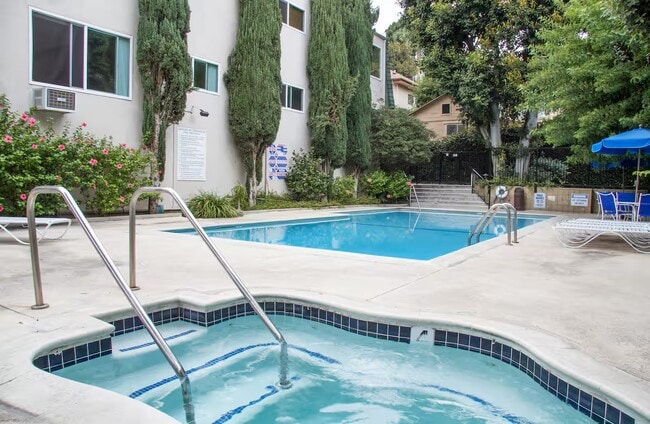 Photo - 968 Larrabee St Unit 216