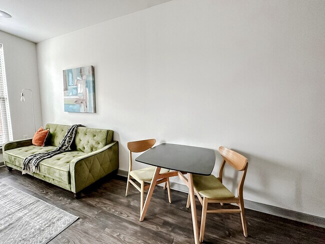 Photo - 111 E 4th St Unit SI ID1036788P