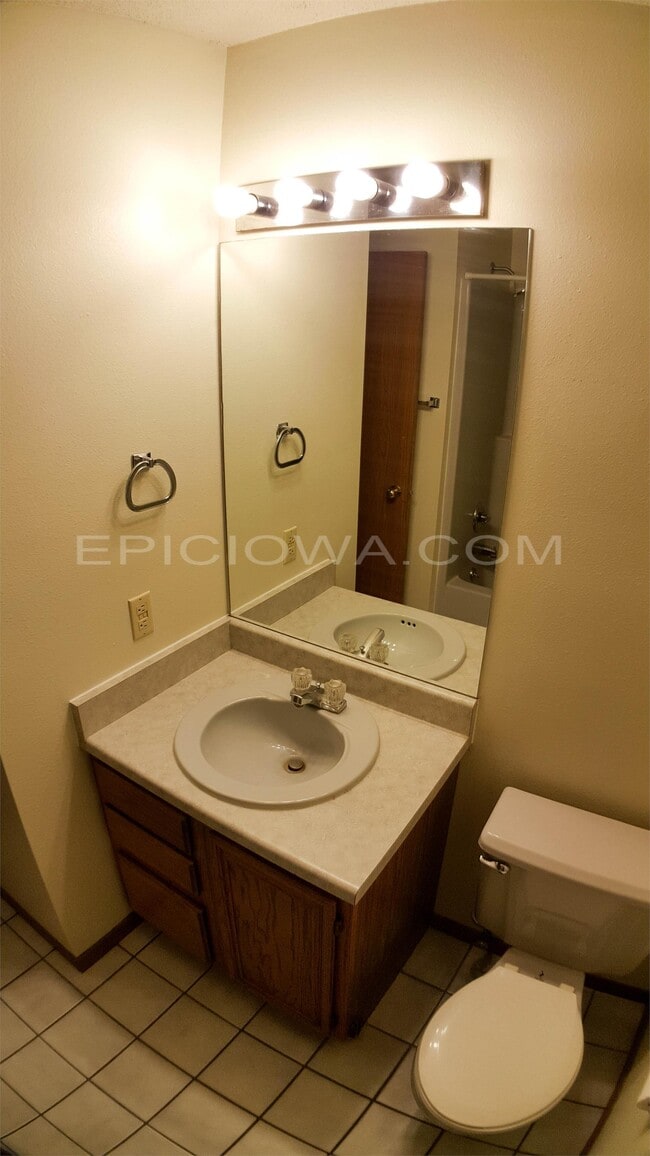 Photo - 1320 Daleview Dr