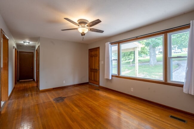 Photo - 740 Page St