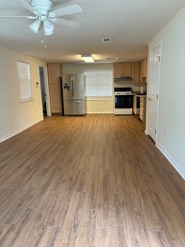 Photo - 90 Independence Dr