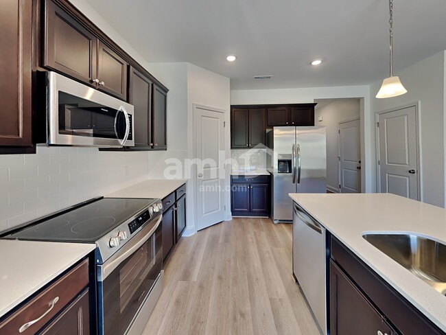 Photo - 300 Sawyer Jackson Dr