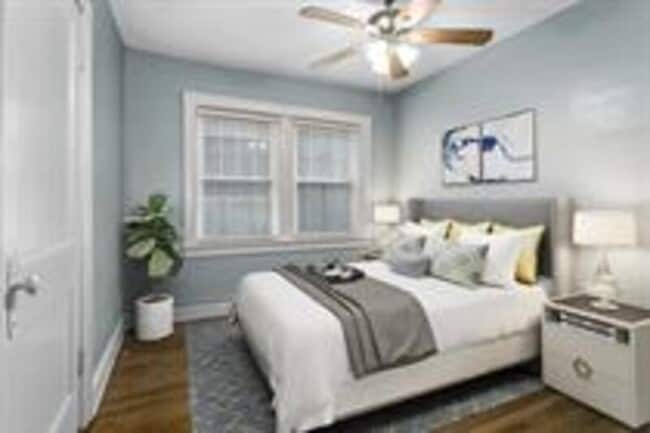 Photo - 4545 Main St