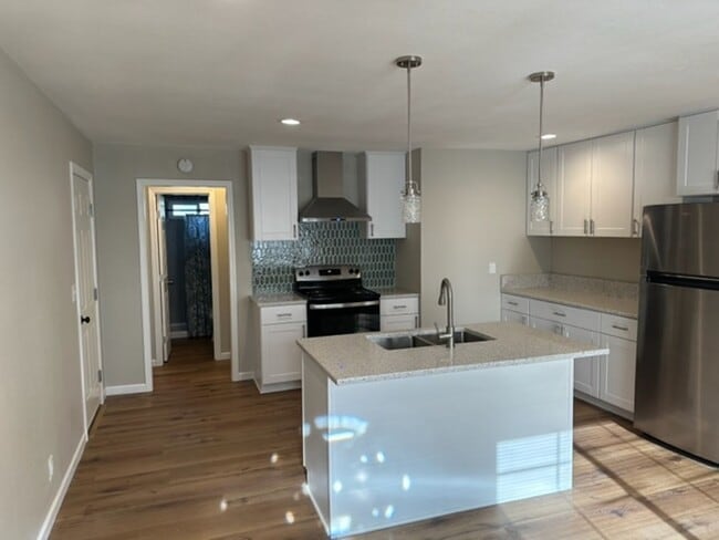 Photo - 1417-1417 College St Unit 1407