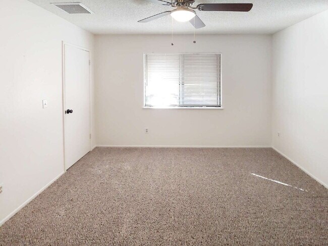 Photo - 936 W Graaf Ave Unit A