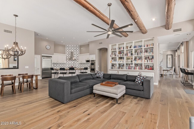 Building Photo - 7944 E Parkview Ln