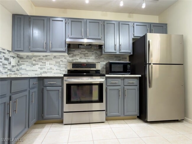 Building Photo - 1801 Courtyard Way Unit D201