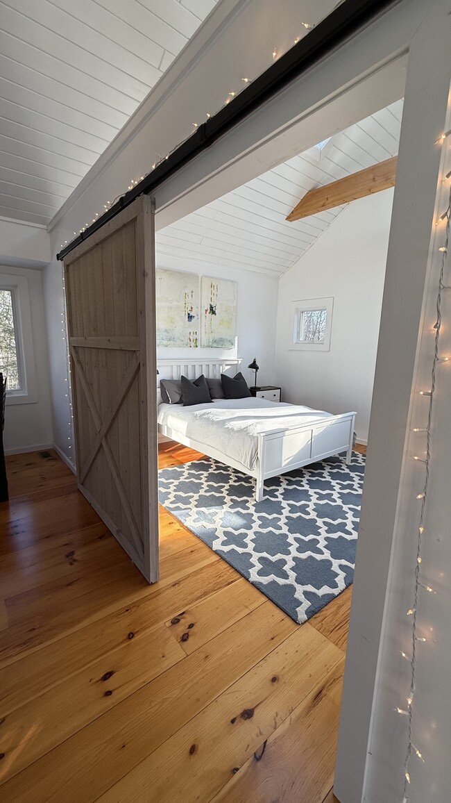 Building Photo - 33 Conant Valley Rd Unit Barn Apartment