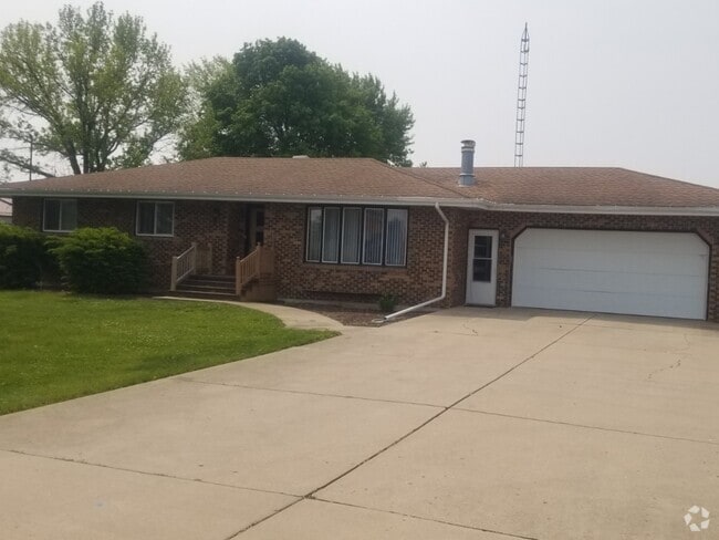 Building Photo - 900 Wenzel Rd Rental