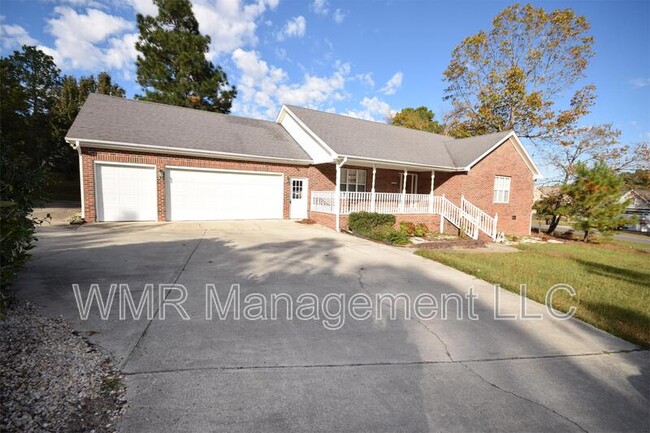 Photo - 771 Coachman Way House