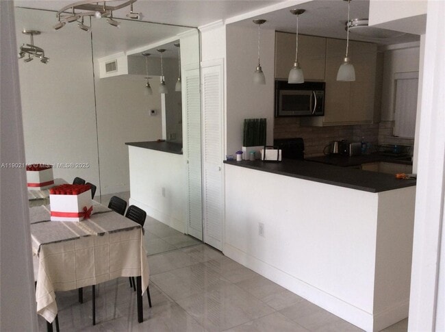 Photo - 1345 Lincoln Rd Unidad 704