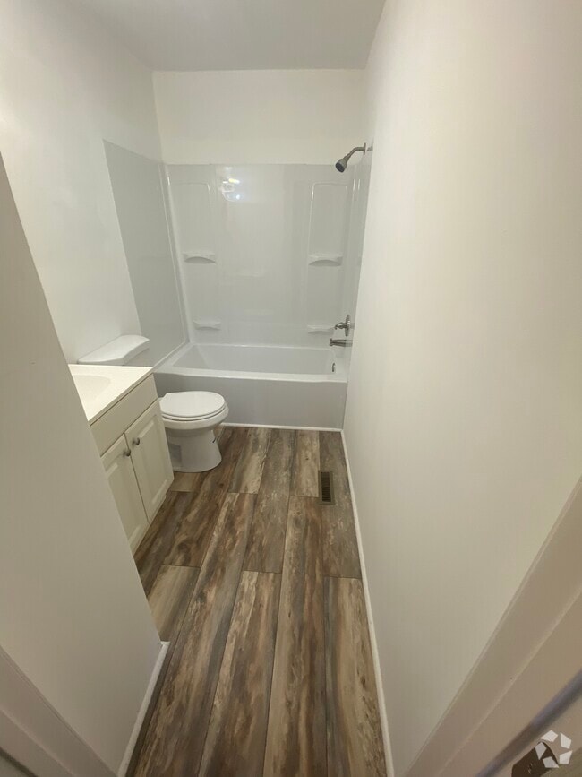 Building Photo - 1531 Woodland Ave Unit 3 Rental