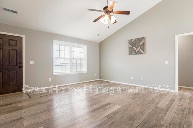 Photo - 403 Cherry St