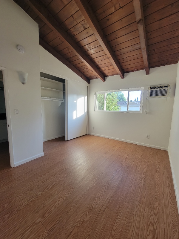 Photo - 7340 Ventura Canyon Ave Unidad 3