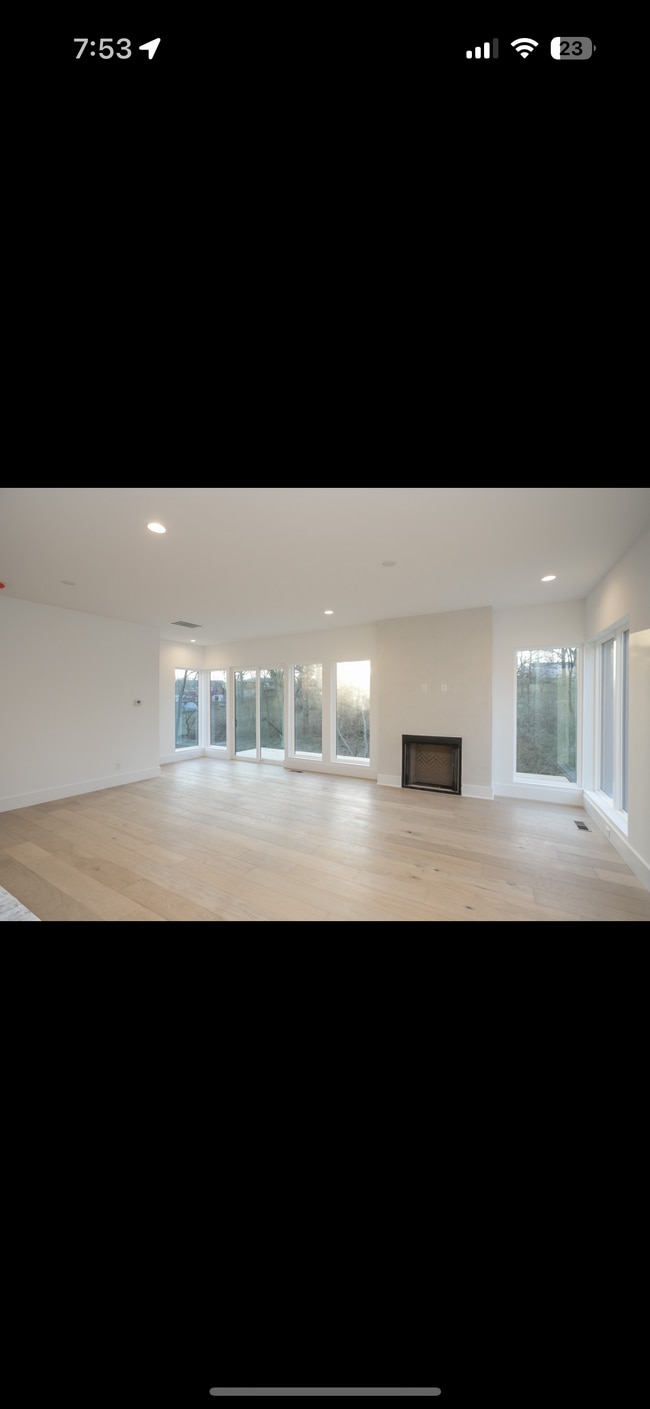 Photo - 113 McCall St