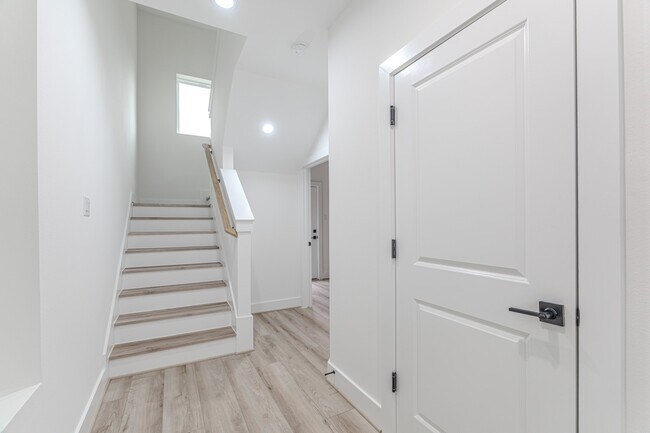 Photo - 7723 Hammerly Blvd