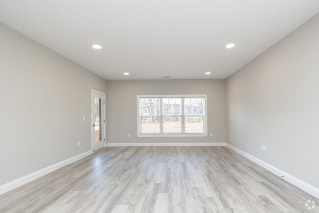 2BR, 2BA - 1,150SF - Living Room