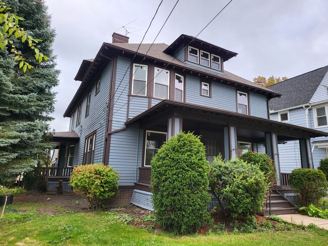 Photo - 1551 Alameda Ave