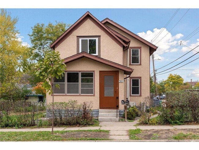 Building Photo - 311 23rd Ave NE Unit 1 Rental
