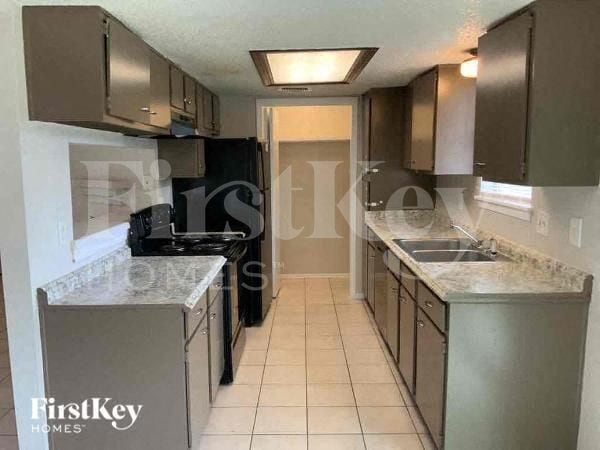 Photo - 9819 Kiwi Ln