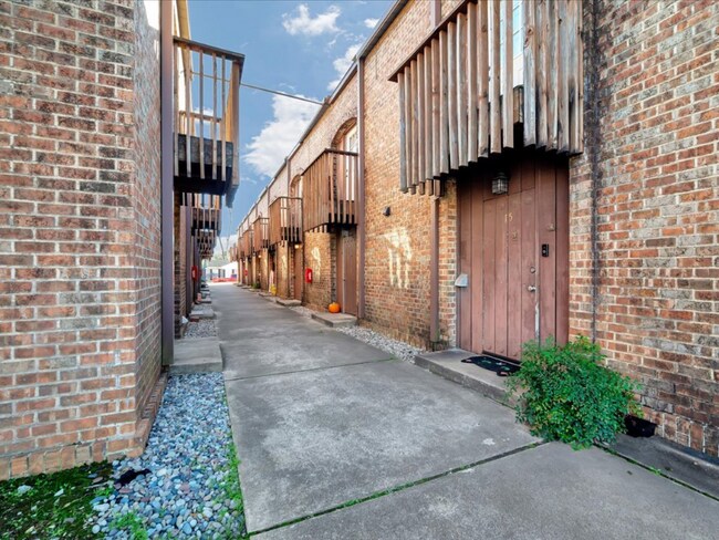 Photo - 208 E Starr Ave Unit 13