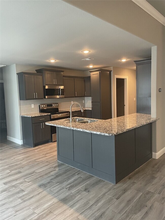 Photo - 1800 Sunrise Cir