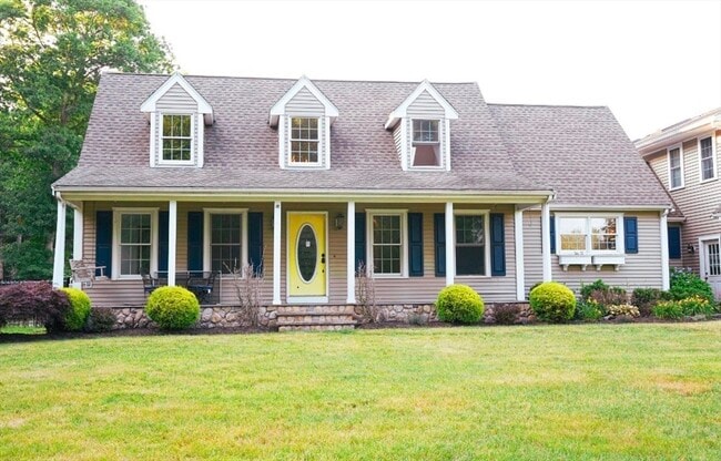 Photo - 241 New Bedford Rd