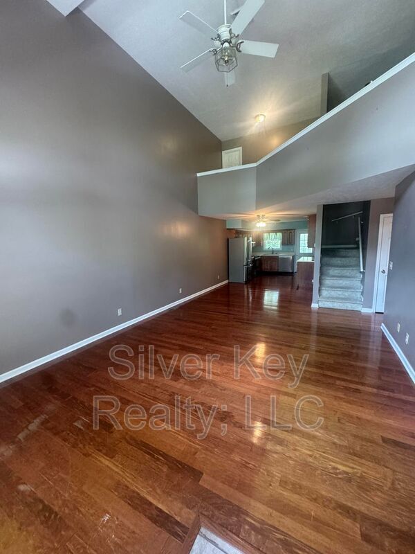 136 S Matlock Ave