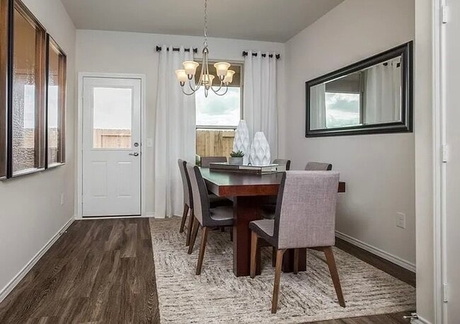 Photo - 10473 Pineland Dr