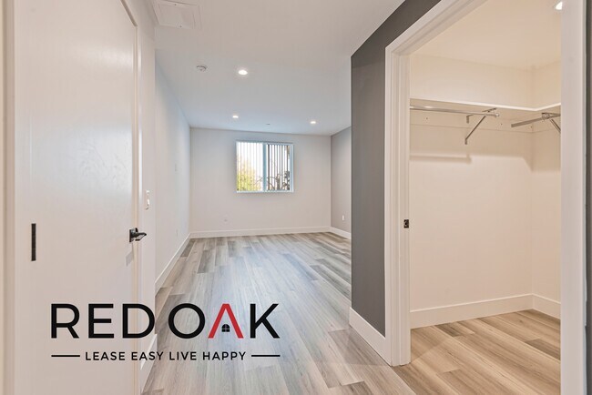 Photo - Stunning, Modern Two Bedroom Featuring a G... Unidad 306