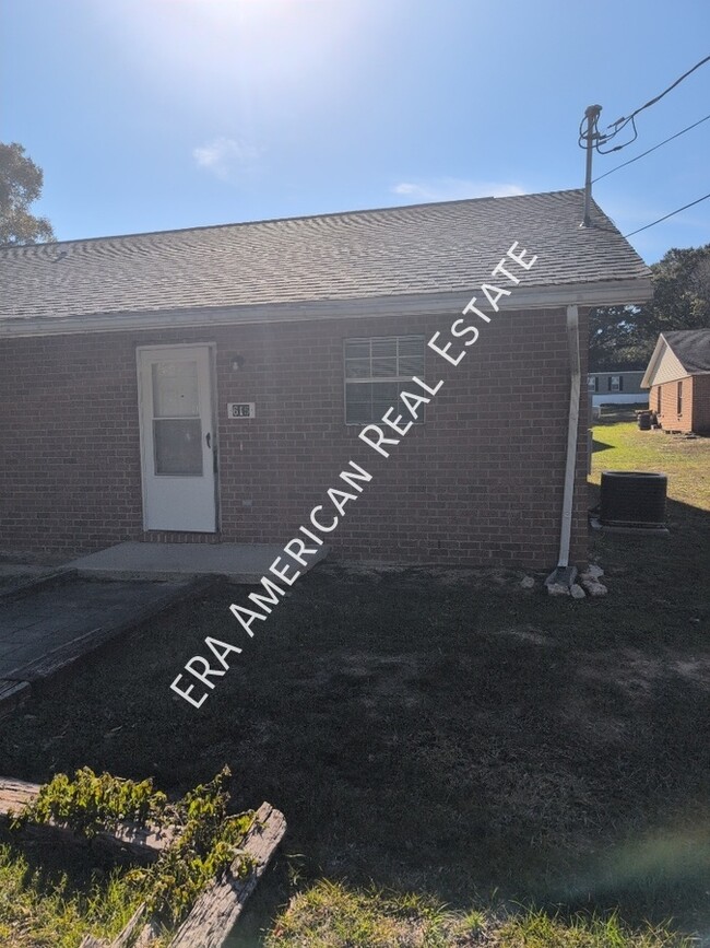 Building Photo - 615 Edney Ave E Rental