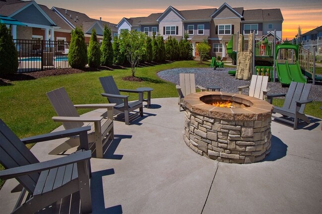 Midtown Pointe Apartments
