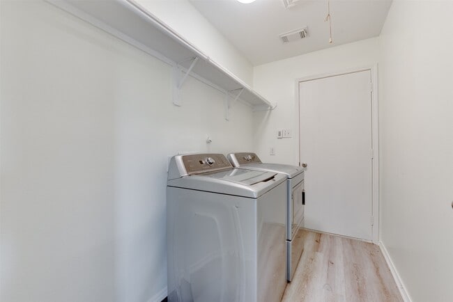 Photo - 5918 Laramie River Ct