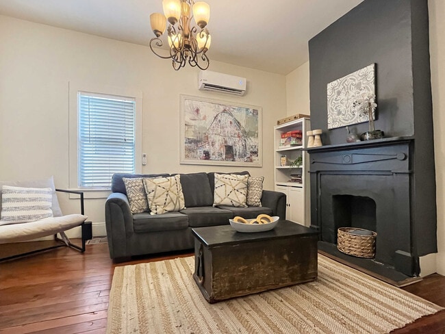 Photo - 515 E Huntingdon St Unidad ID1244807P