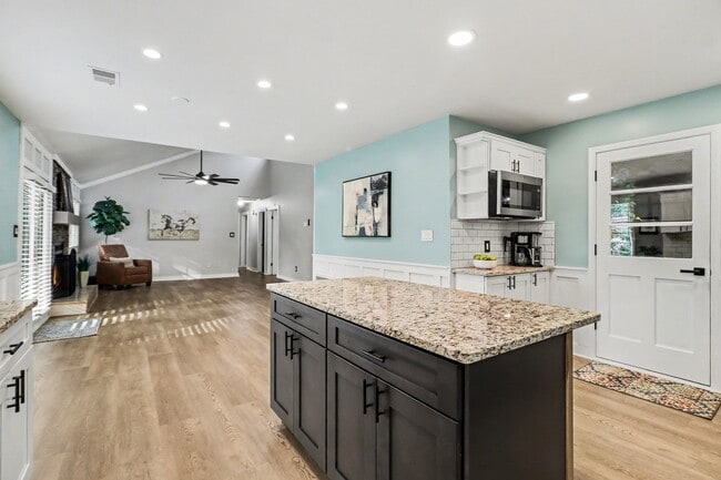 Photo - 210 Fireside Way