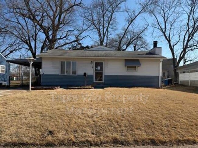 Building Photo - 330 S St Charles St