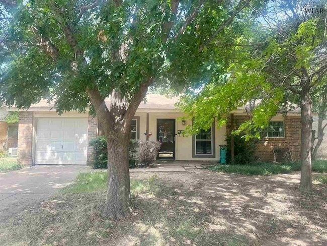 Building Photo - 5119 Parklane Dr Rental