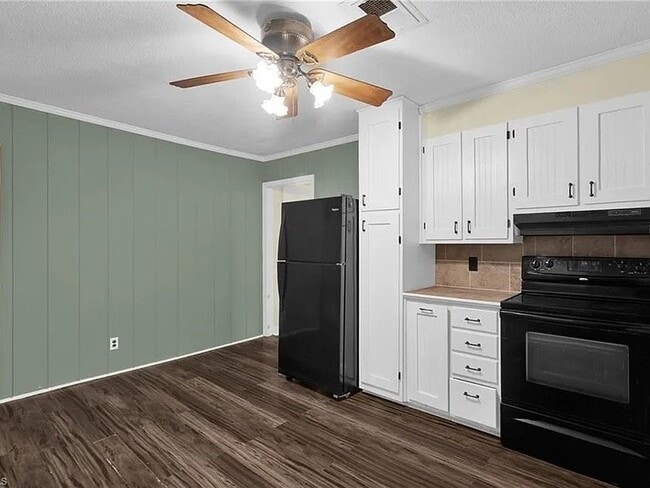 Photo - 361 Garland Dr