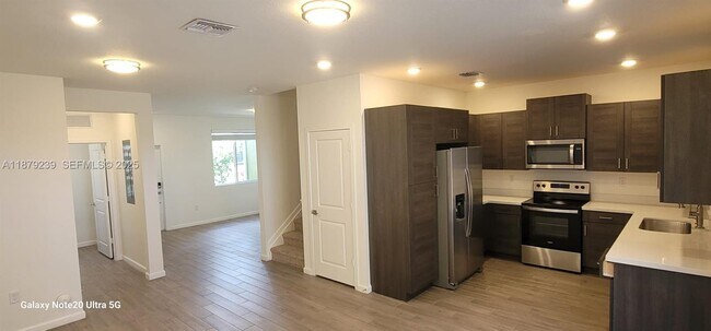 Photo - 2459 SE 10th St