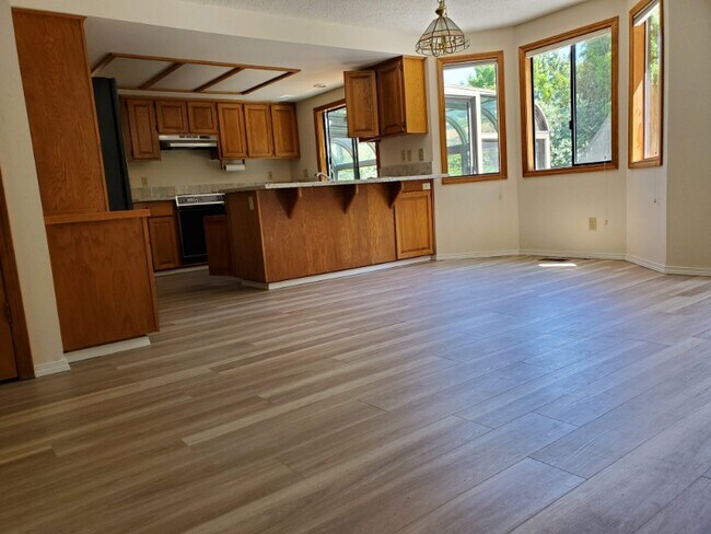 Photo - 13250 SE 127th Ave