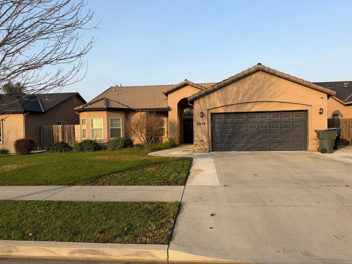 Photo - Great home for rent in Visalia