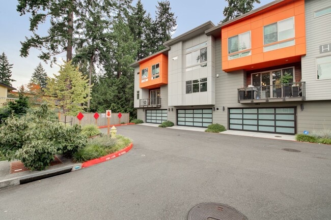 Photo - 4Bd/3Ba Bellevue Townhouse