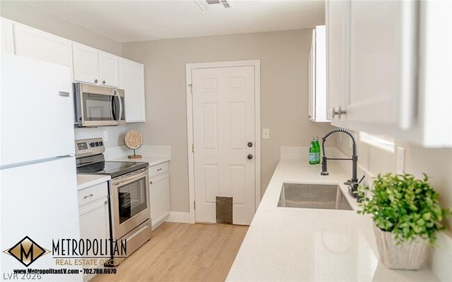 Photo - 6780 Newby Ln