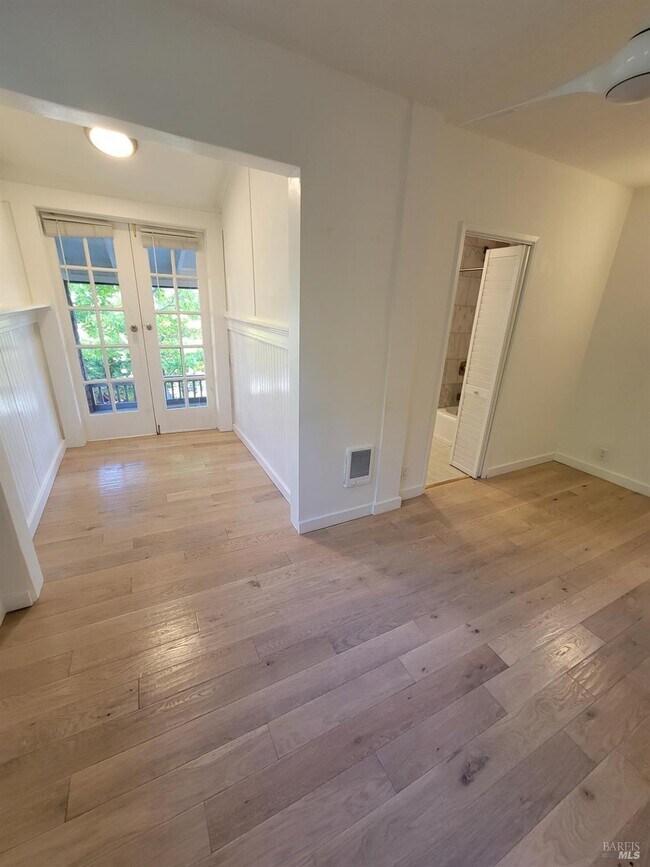 271 Corte Madera Ave Apartment Unit 2 Corte Madera, CA