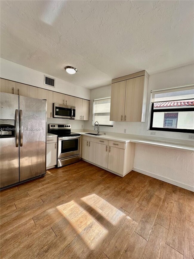 Photo - 4204 SW 14th St Unit 3