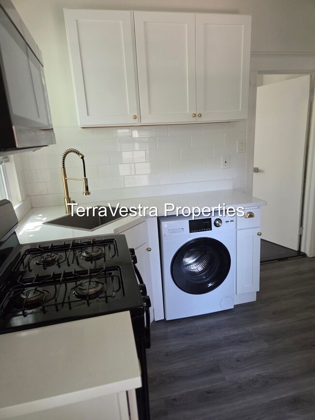 Photo - 28 W Madison Ave Unit 1R